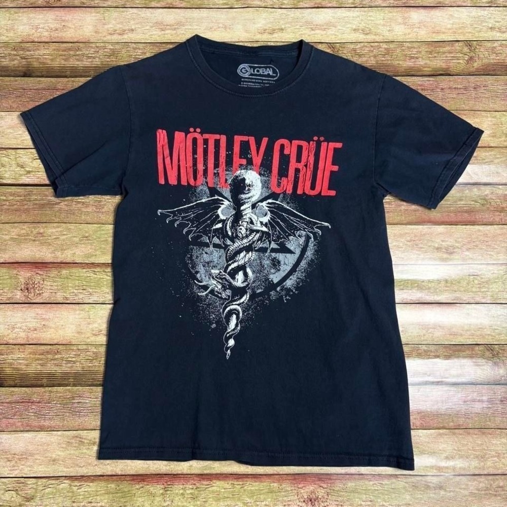 Motley Crue Graphic T-Shirt Black Small 2019 Global Merchandising Services